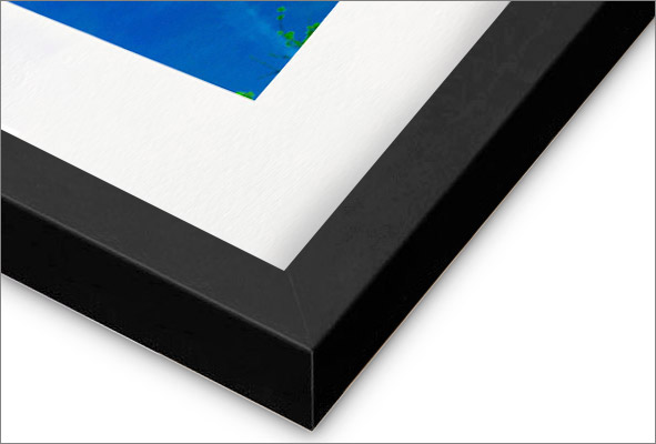 Lumaprints finish sample for 0.875w x 1.125h Black Frame