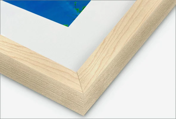 Lumaprints finish sample for 1.25w x 0.875h Maple Wood Frame