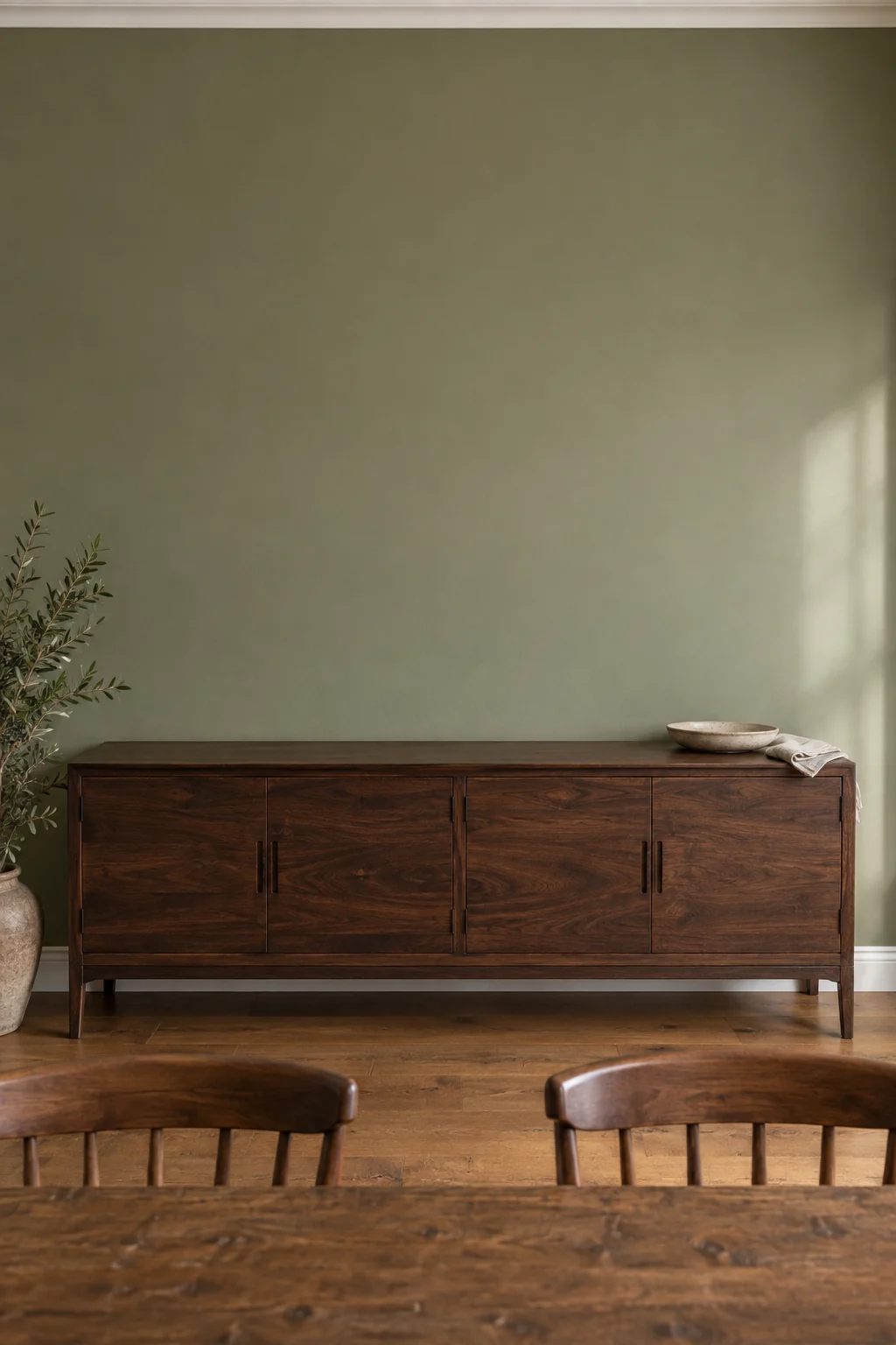 Olive dining room